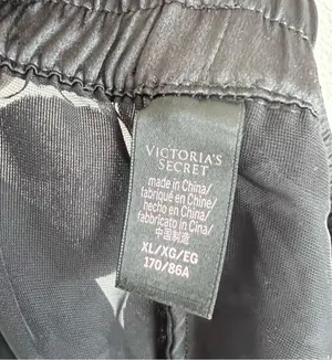 Victoria’s Secret Semi Sheer Elastic Waist Velour Dot Shorts XL thumbnail 5
