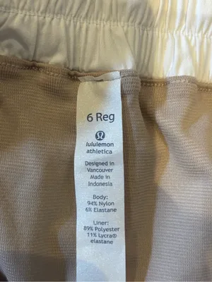 Lululemon Hotty Hot Low Rise Lined Short 2.5” thumbnail 9