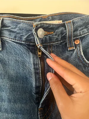 Levi's Low Pro Straight Bermuda Denim Shorts Womens 28 Western Raw Hem thumbnail 4