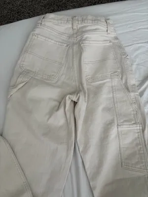 Abercrombie Cream cargo pants thumbnail 2