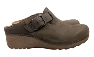 Dansko Caia Milled Nubuck Taupe Leather Wedge Clog Mules Womens 40 1225-161200 thumbnail 1