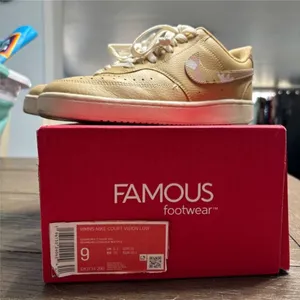 Nike Court Sneakers thumbnail 1