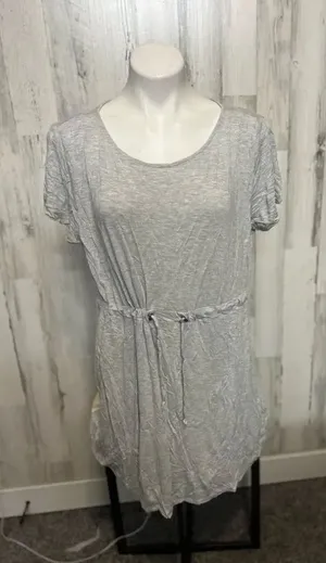 H&M Gray dress with pulling string thumbnail 1