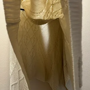 BCBGMaxazria Poncho Oversized Sweater Beige Cable Knit Geometric Pullover Sz S/M thumbnail 6