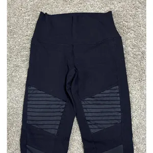 ALO YOGA 7/8 High Waist Black Moto Leggings Size Small thumbnail 5