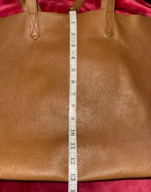 Cuyana large bag tote camel color thumbnail 6