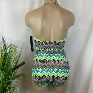 La Blanca Black & Green Print 1 Piece Bathing Swim Suit NEW 10 thumbnail 3