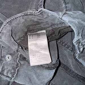 American Eagle Faded Black Baggy Cargo Jeans Stretch Size 8 Short thumbnail 5