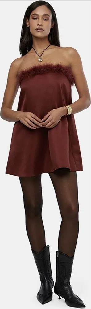 we wore what faux‎ fur strapless satin dress Size 6 thumbnail 1