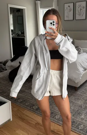 Fruit of the Loom Sweatshirt thumbnail 1