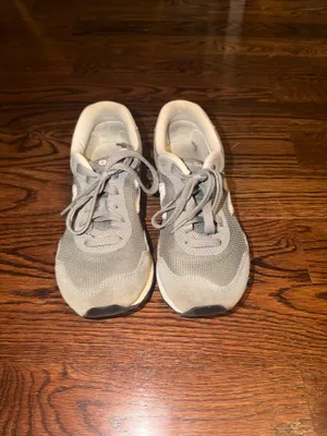 Grey New Balance Women’s thumbnail 2