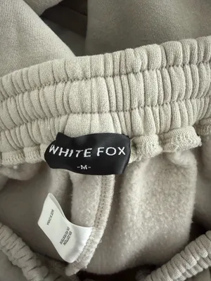 White Fox Boutique Offstage set thumbnail 5