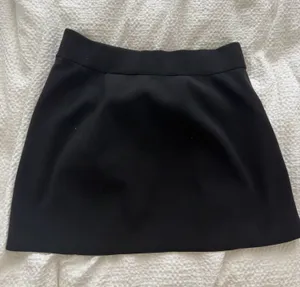 Lululemon Skirt Black thumbnail 1