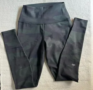 Alo Camo Leggings Yoga thumbnail 1