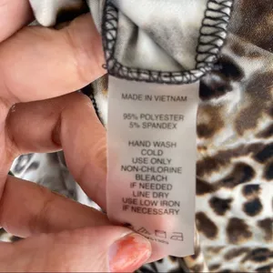 Animal print Tunic‎ Blouse Size Small CHAUS Brown thumbnail 7