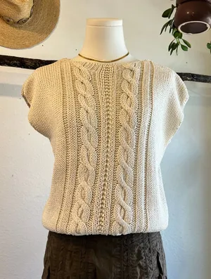 Vintage 90s Cream Cable Knit Sleeveless Chunky Pullover Sweater Size Medium thumbnail 1