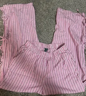 Wild Fable Gently used stripe womens pants thumbnail 1