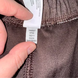 Yogalicious Brown Stretch Waist Scuba Zuri Comfort‎ Athletic Shorts Sz M thumbnail 5