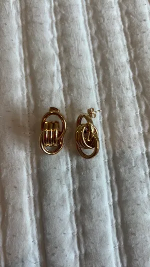 Earrings thumbnail 1