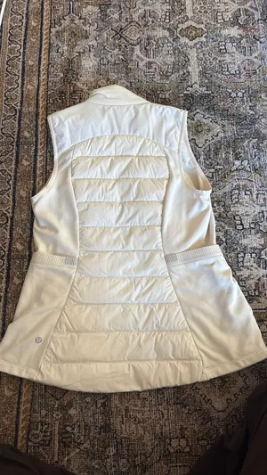 Lululemon Vest Down white opal color  thumbnail 2