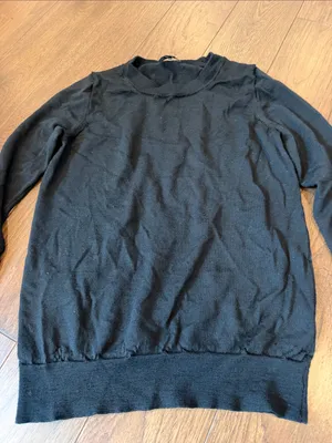 J. Crew Women’s Black Merino Wool Crewneck Sweater Size Small - C69-065 thumbnail 3