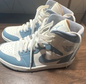 Air Jordan 1 Mid High Top White/Blue thumbnail 1