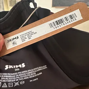 NWT SKIMS Fits Everybody Push-Up Demi T-Shirt Bra BR-UWR-2295 Graphite 36D‎ thumbnail 5