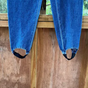 Guess Jeans Women's Vintage 80's Era Stirrup Jeans Size 30 (25" Waist) thumbnail 5