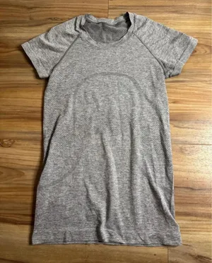 Lululemon Swiftly Tech Short Sleeve thumbnail 1