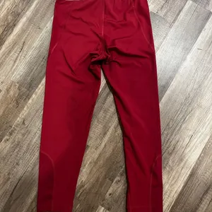 Women’s Nike Pro Therma Leggings thumbnail 3