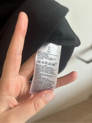 Banana Republic Factory black Sleeveless Women's Tank Top thumbnail 3