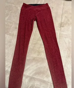 Beyond Yoga NWT High Waist Swirl Midi Legging, Size XS, Excellent Condition thumbnail 1
