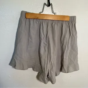 Women's‎ Size Small Casual Shorts Sage Green Gray Ruffle Hem Pockets Stretch thumbnail 7