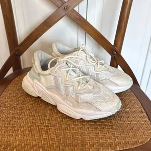 Adidas Ozweego running shoes size 7 white and mint thumbnail 10