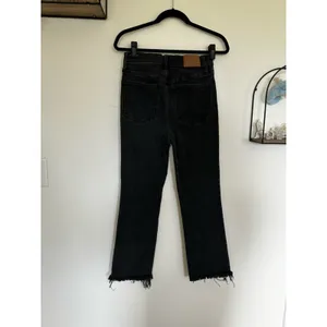 Madewell Cali Demi-Boot Jeans in Bayland Wash: Raw-Hem Edition Black Size 28 thumbnail 2