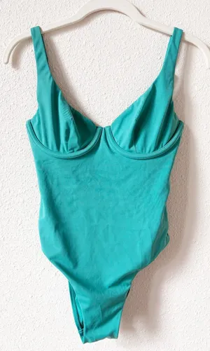 Cuup The Scoop One Piece Swimsuit Tide Size 7 or 30F / 32E Coastal Vacation thumbnail 1