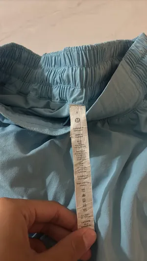 Lululemon Hotty Hot Shorts 2.5" thumbnail 3