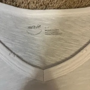 Aerie White V-Neck T-Shirt thumbnail 3