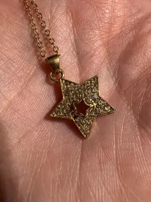 Gold Tone Star Rhinestone Necklace thumbnail 4