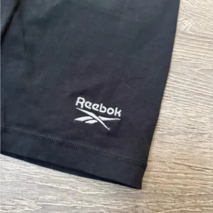•REEBOK• SHORTS thumbnail 3