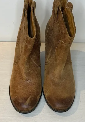 Clarks Indigo Brown Leather Ankle Boots thumbnail 1
