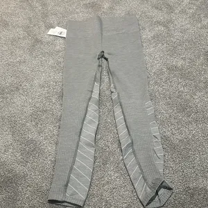 Blanqi Dove Grey Hipster Contour‎ Legging size M NWT Maternity or post partum thumbnail 6