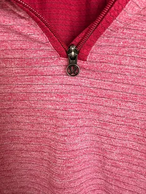 Lululemon Run For Gold 1/2 Zip Size 6 thumbnail 4
