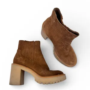 Dolce Vita Tan Suede Leather Platform Castor Ankle Boots Women’s 6.5 Chukka thumbnail 1