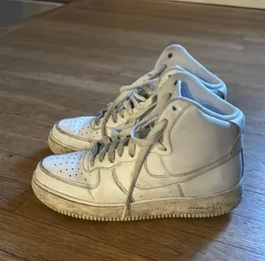 Nike Air Force 1 High Top thumbnail 1