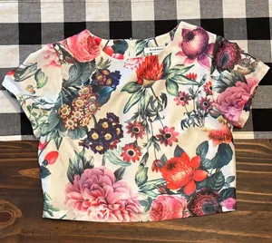 Glamorous small floral blouse zip back thumbnail 1