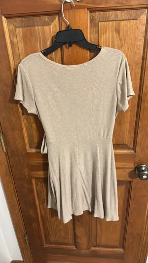 Tan TJ Maxx Dress thumbnail 2