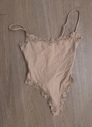 Skims bodysuit  thumbnail 1