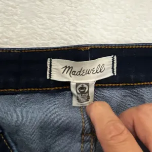 Madewell Women's Navy and Blue Jeans thumbnail 6