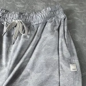 Vuori Performance Jogger Grey Camo Drawstring Sweatpants Dreamknit Women Medium thumbnail 3